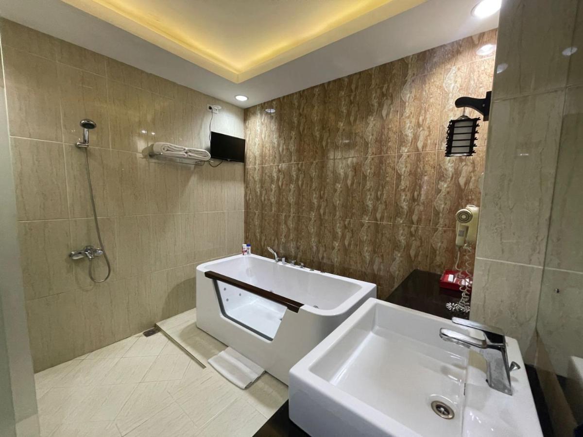 פדאנג Grand Buana Lestari Hotel מראה חיצוני תמונה